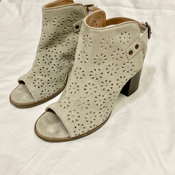 Diba Peep Toe Heel Bootie - Picture 2 of 9